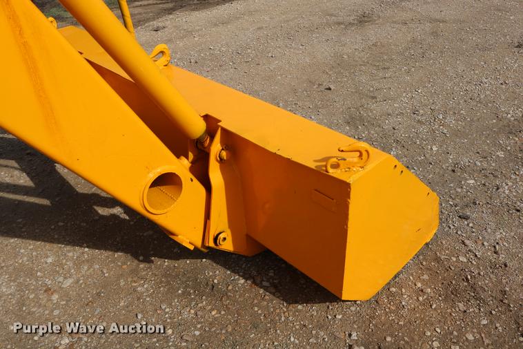 image for item DM9334 1974 John Deere JD301 tractor