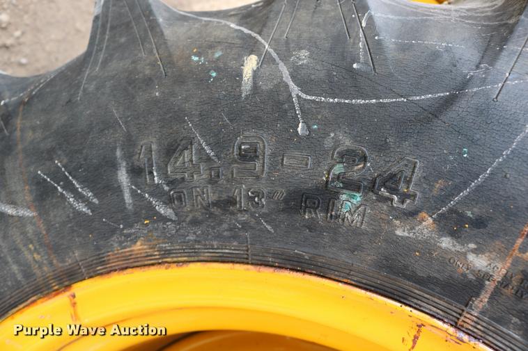 image for item DM9334 1974 John Deere JD301 tractor