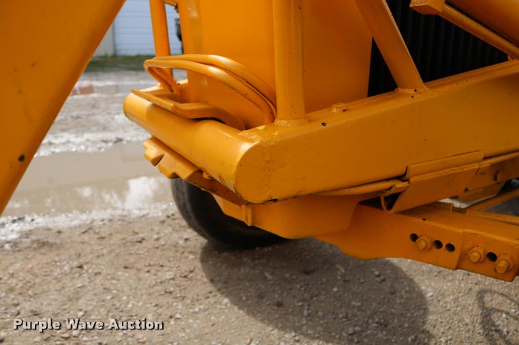 image for item DM9334 1974 John Deere JD301 tractor