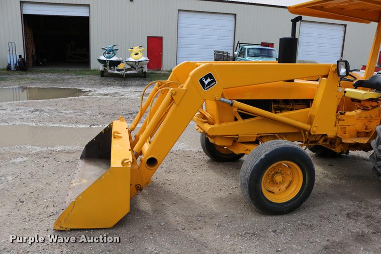 image for item DM9334 1974 John Deere JD301 tractor