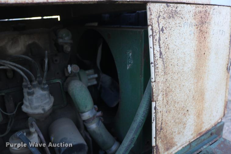 image for item DM9388 Sullair 125 air compressor