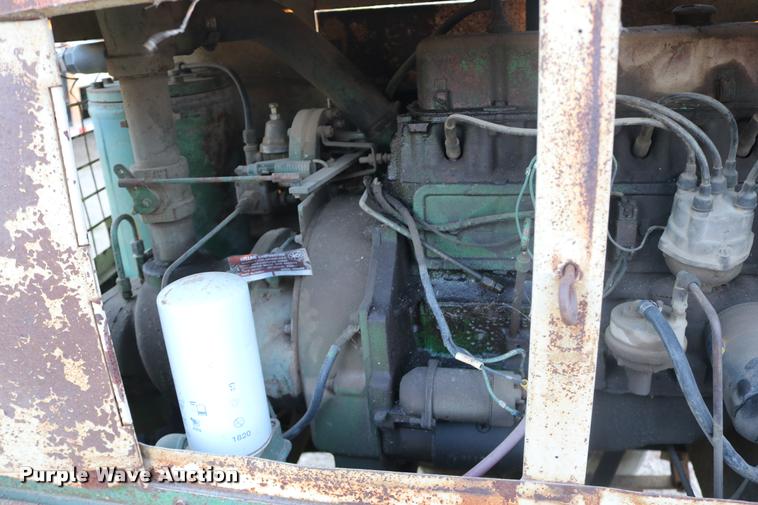 image for item DM9388 Sullair 125 air compressor