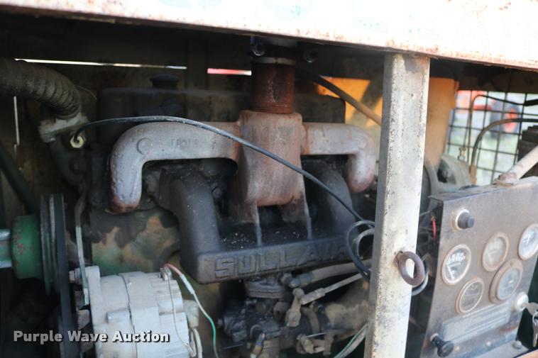 image for item DM9388 Sullair 125 air compressor