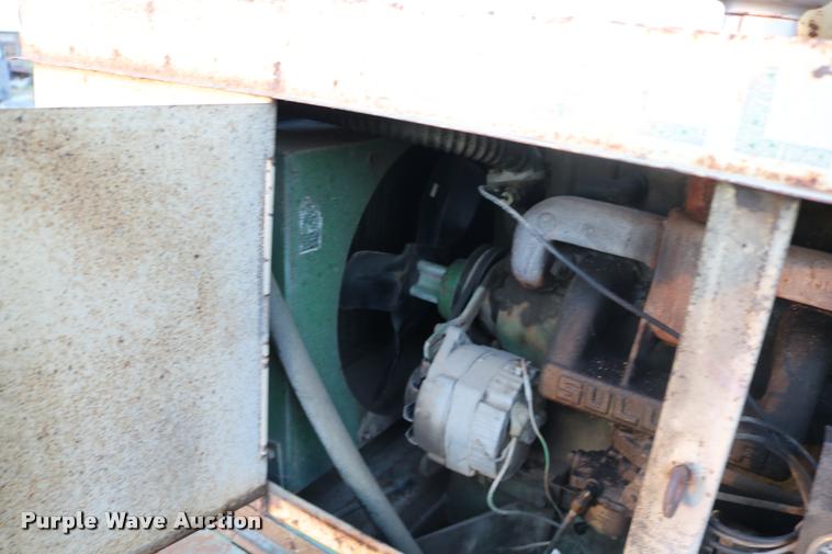 image for item DM9388 Sullair 125 air compressor