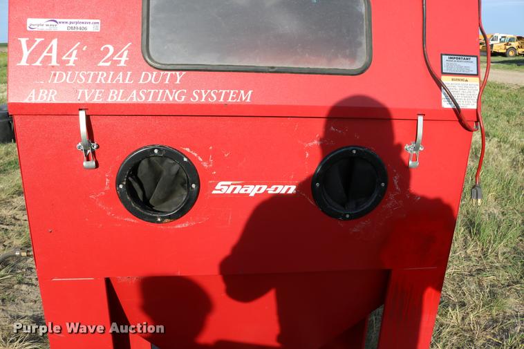 image for item DM9406 Snap-on YA424 sand blaster
