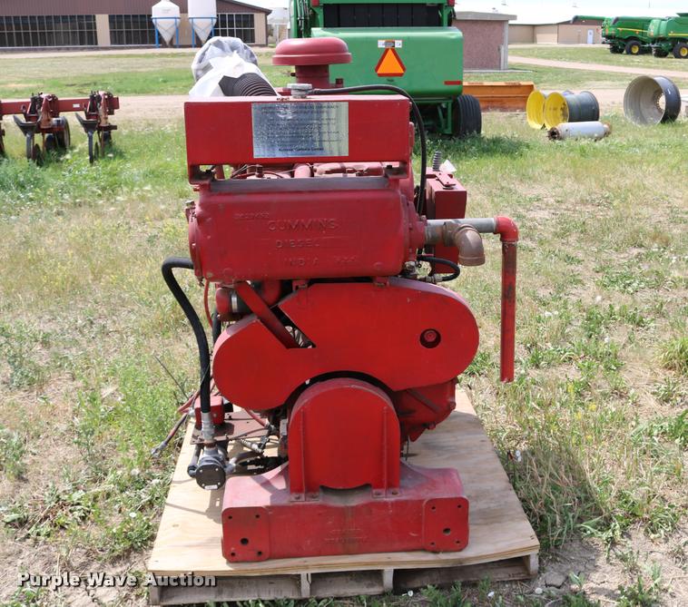 image for item DM9407 Cummins N-495-FP four cylinder diesel engine