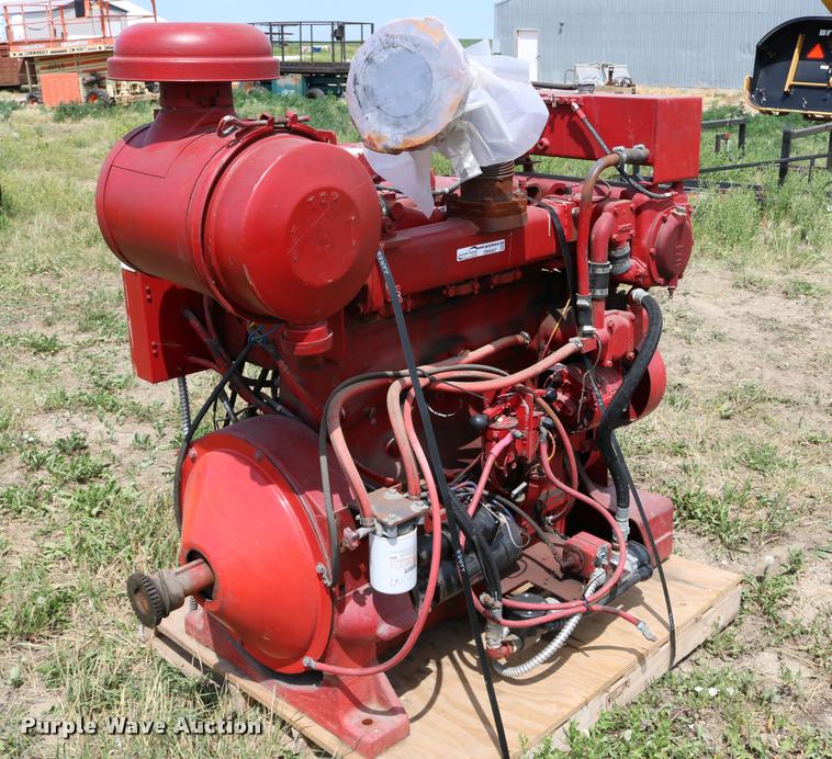 image for item DM9407 Cummins N-495-FP four cylinder diesel engine