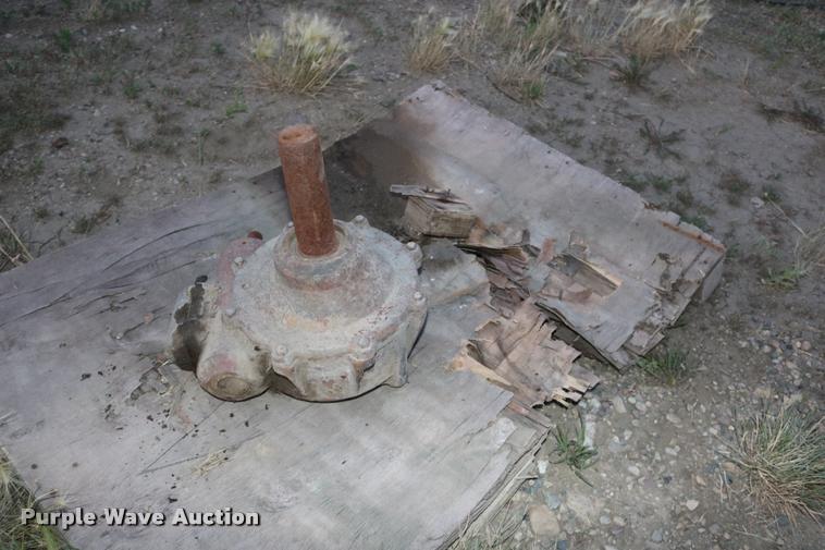 image for item DM9416 Valmont gear box