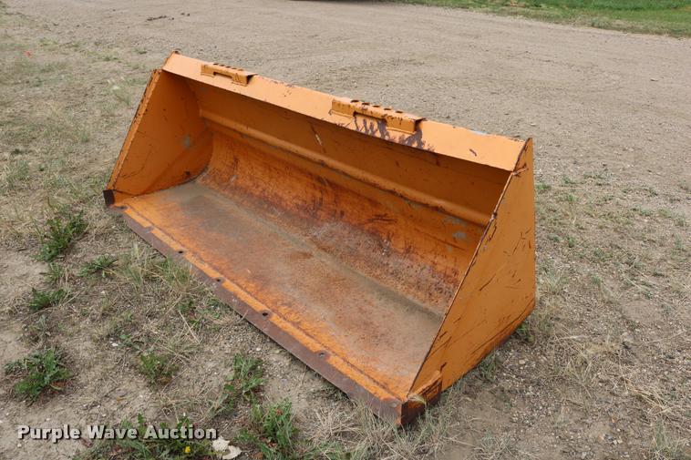 image for item DM9433 Skid steer bucket