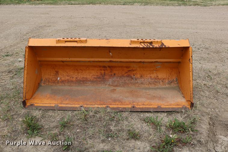 image for item DM9433 Skid steer bucket