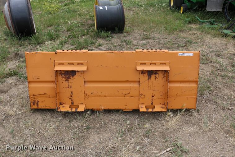 image for item DM9433 Skid steer bucket