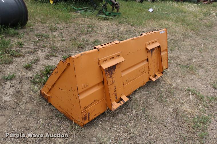 image for item DM9433 Skid steer bucket