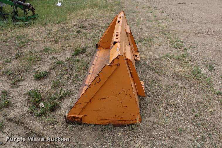 image for item DM9433 Skid steer bucket