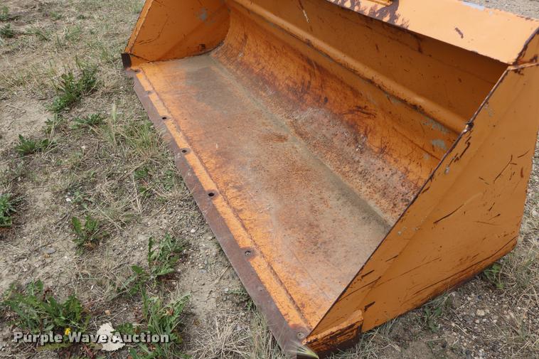 image for item DM9433 Skid steer bucket