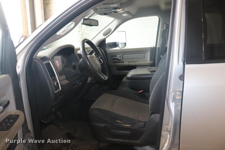 image for item DQ9473 2011 Dodge Ram 2500 Crew Cab pickup truck