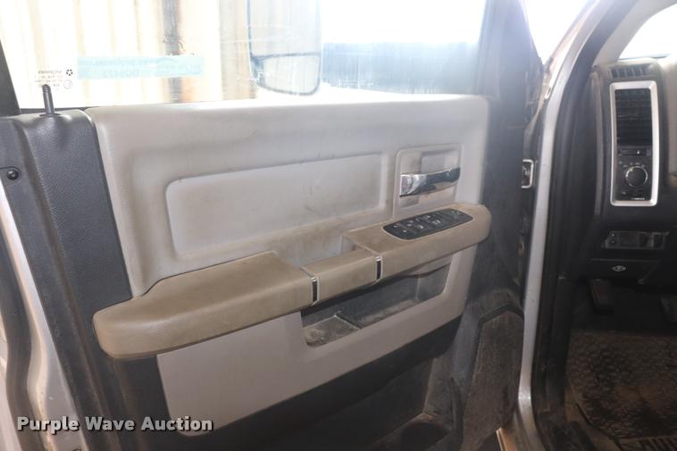 image for item DQ9473 2011 Dodge Ram 2500 Crew Cab pickup truck