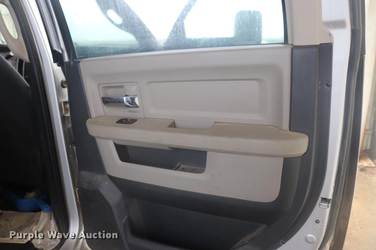 image for item DQ9473 2011 Dodge Ram 2500 Crew Cab pickup truck