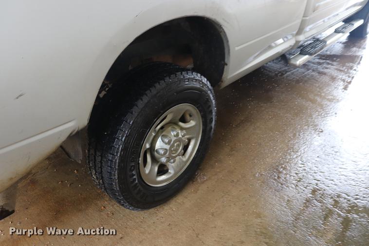 image for item DQ9473 2011 Dodge Ram 2500 Crew Cab pickup truck