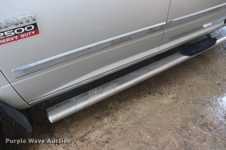 image for item DQ9473 2011 Dodge Ram 2500 Crew Cab pickup truck