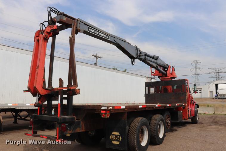 image for item DQ9476 1997 Ford LT9513 Louisville 113 crane truck