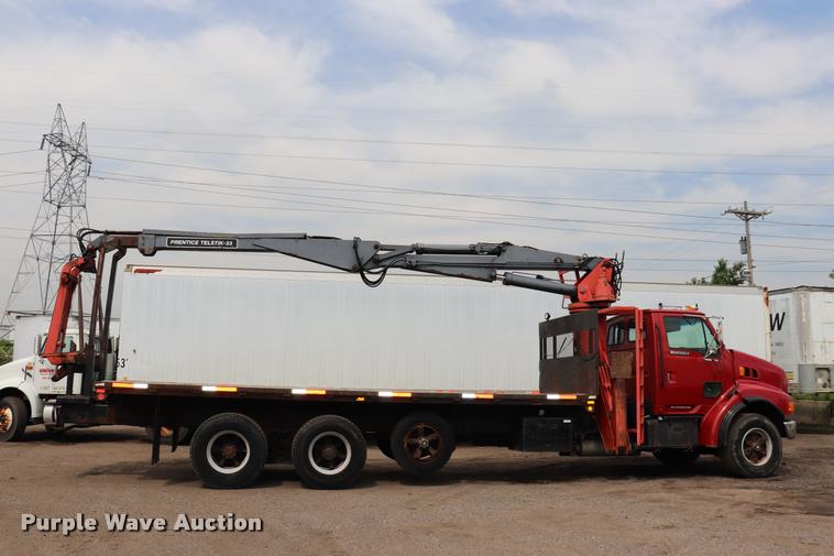 image for item DQ9476 1997 Ford LT9513 Louisville 113 crane truck