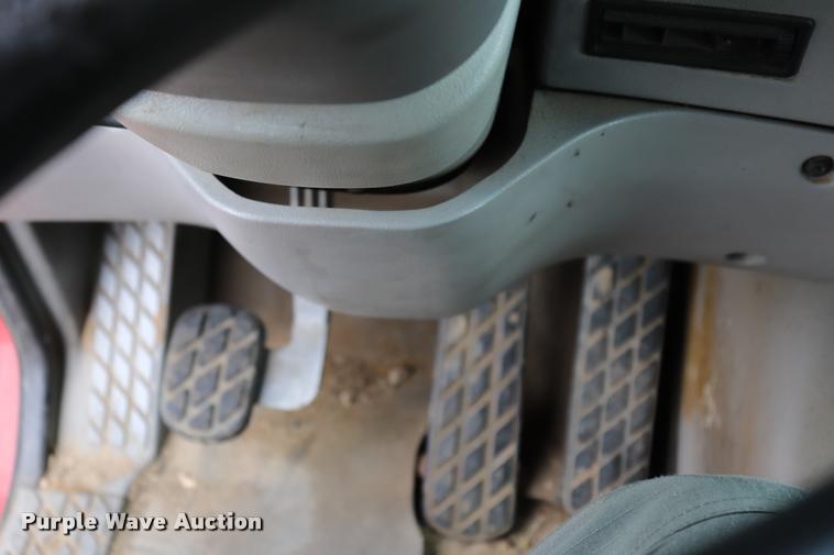 image for item DQ9476 1997 Ford LT9513 Louisville 113 crane truck