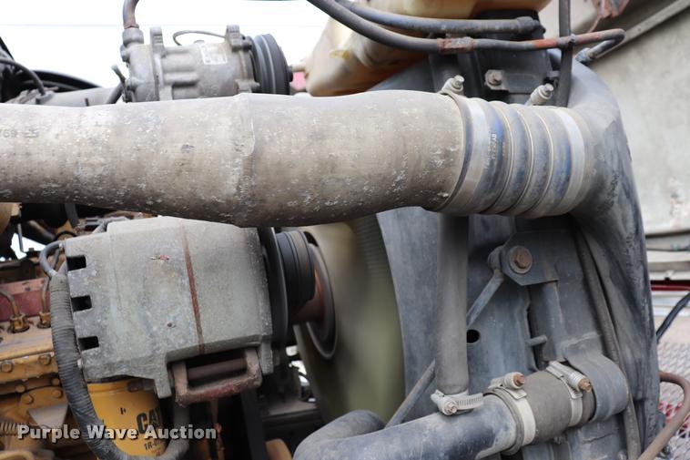 image for item DQ9476 1997 Ford LT9513 Louisville 113 crane truck