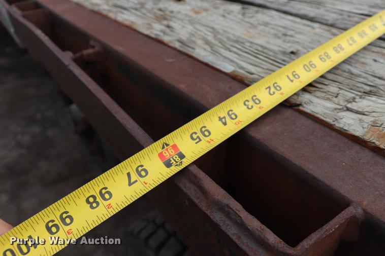 image for item DQ9476 1997 Ford LT9513 Louisville 113 crane truck