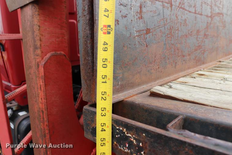 image for item DQ9476 1997 Ford LT9513 Louisville 113 crane truck