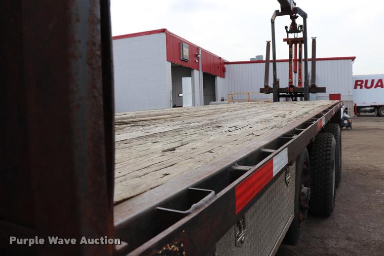 image for item DQ9476 1997 Ford LT9513 Louisville 113 crane truck