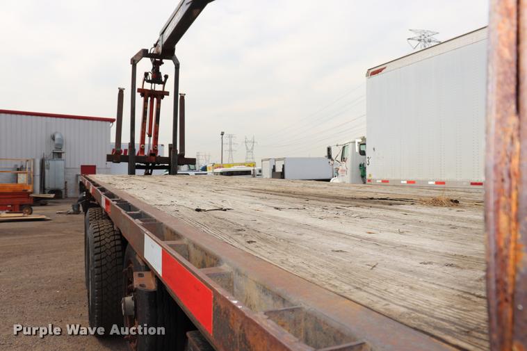 image for item DQ9476 1997 Ford LT9513 Louisville 113 crane truck