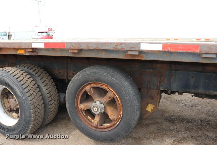 image for item DQ9476 1997 Ford LT9513 Louisville 113 crane truck