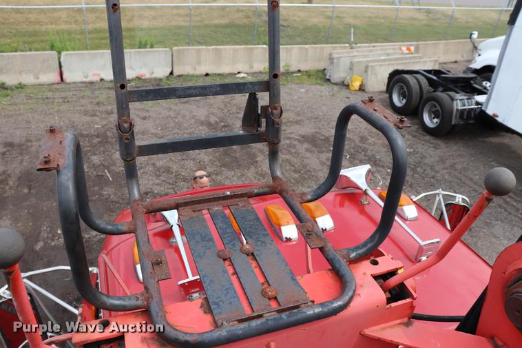 image for item DQ9476 1997 Ford LT9513 Louisville 113 crane truck