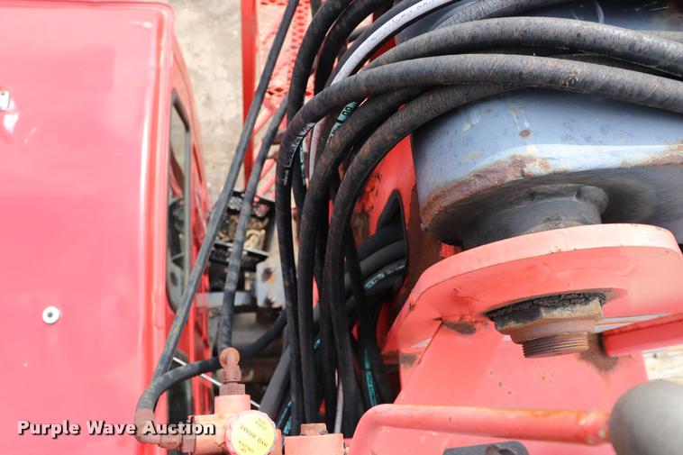 image for item DQ9476 1997 Ford LT9513 Louisville 113 crane truck