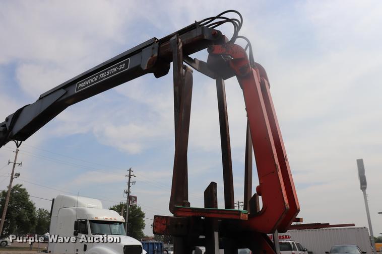 image for item DQ9476 1997 Ford LT9513 Louisville 113 crane truck