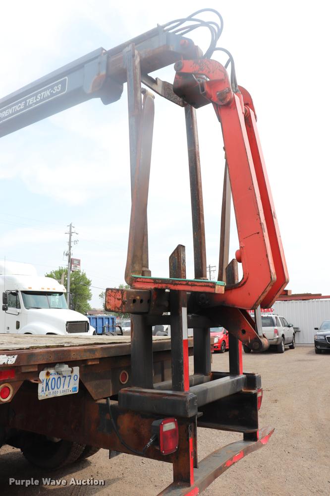 image for item DQ9476 1997 Ford LT9513 Louisville 113 crane truck