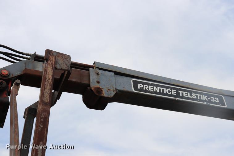 image for item DQ9476 1997 Ford LT9513 Louisville 113 crane truck