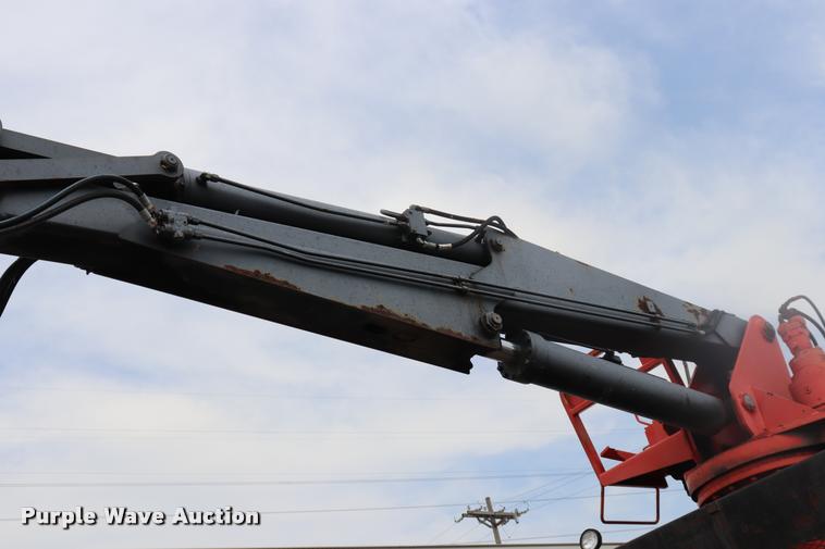 image for item DQ9476 1997 Ford LT9513 Louisville 113 crane truck