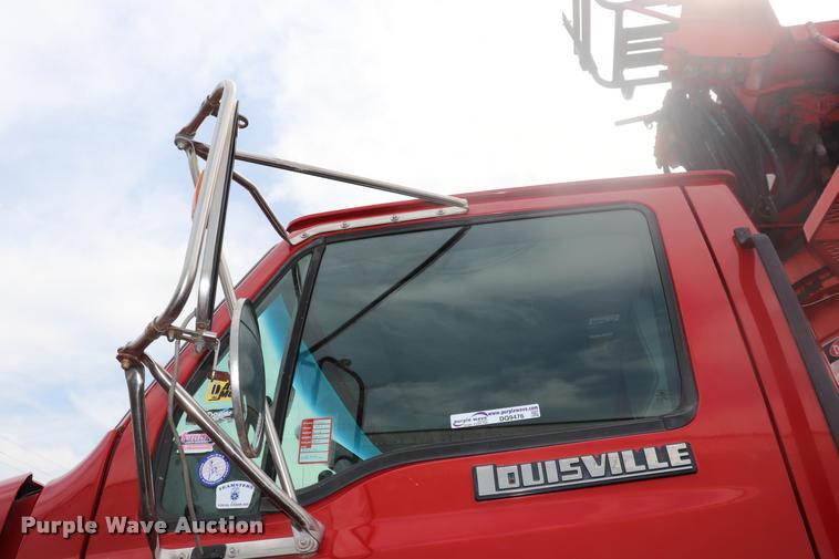 image for item DQ9476 1997 Ford LT9513 Louisville 113 crane truck
