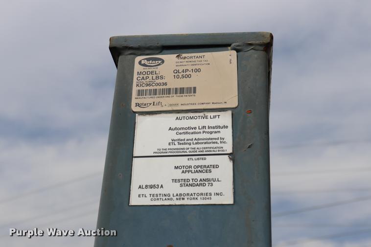 image for item DQ9477 Rotary lift