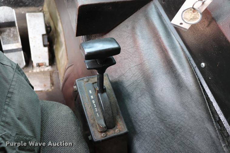 image for item DQ9478 2002 Mack MR690S refuse truck