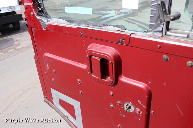 image for item DQ9478 2002 Mack MR690S refuse truck