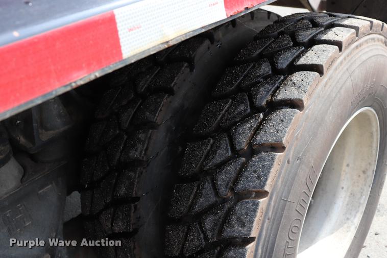 image for item DQ9478 2002 Mack MR690S refuse truck