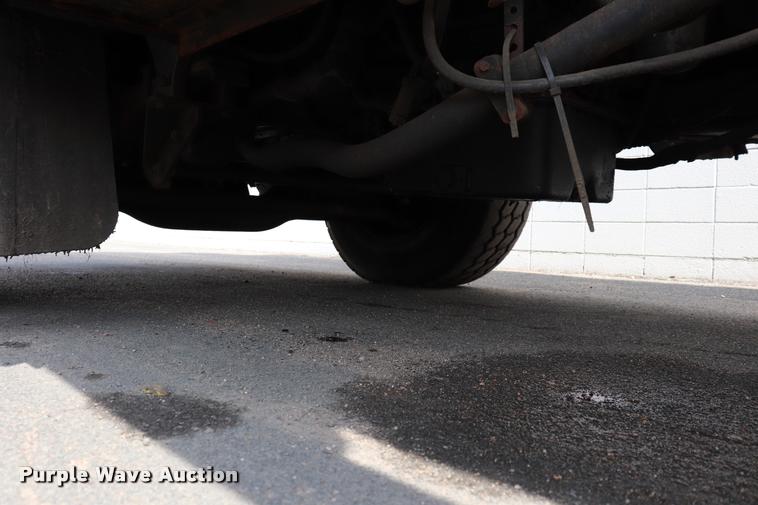 image for item DQ9478 2002 Mack MR690S refuse truck