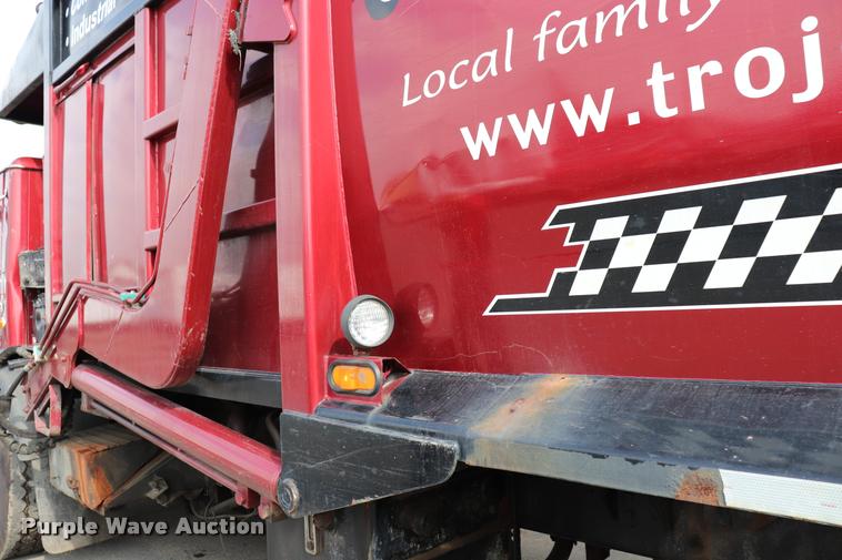 image for item DQ9478 2002 Mack MR690S refuse truck