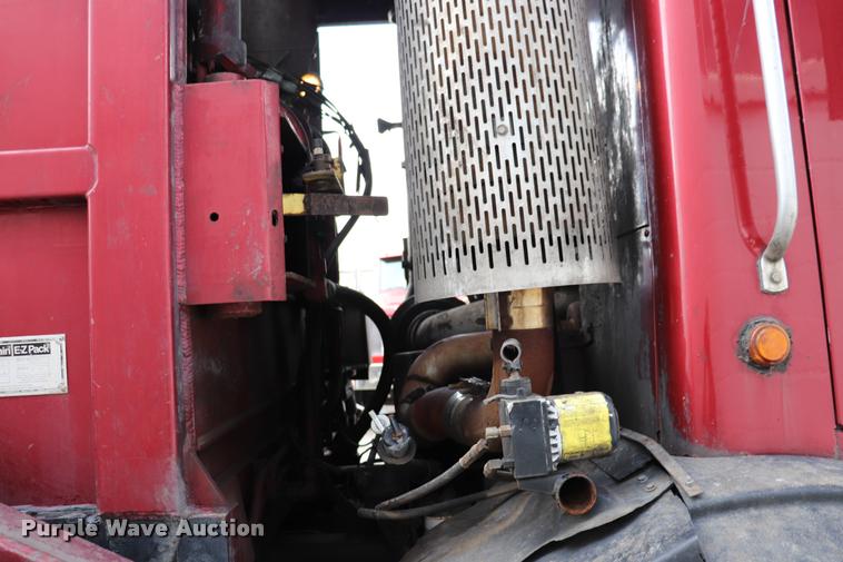 image for item DQ9478 2002 Mack MR690S refuse truck