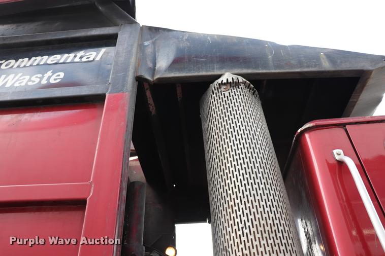 image for item DQ9478 2002 Mack MR690S refuse truck