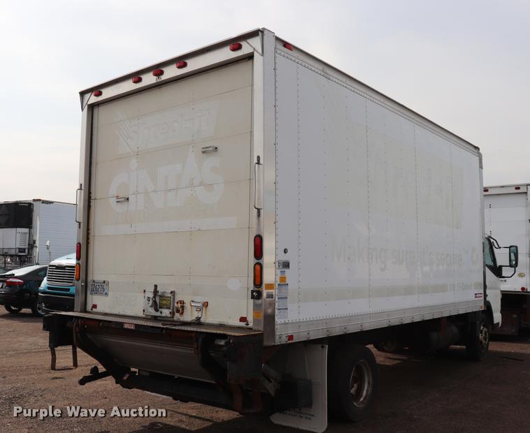 image for item DQ9479 2007 Sterling box truck