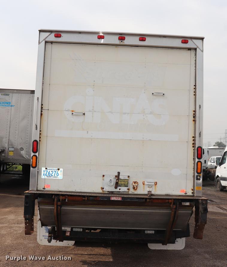 image for item DQ9479 2007 Sterling box truck