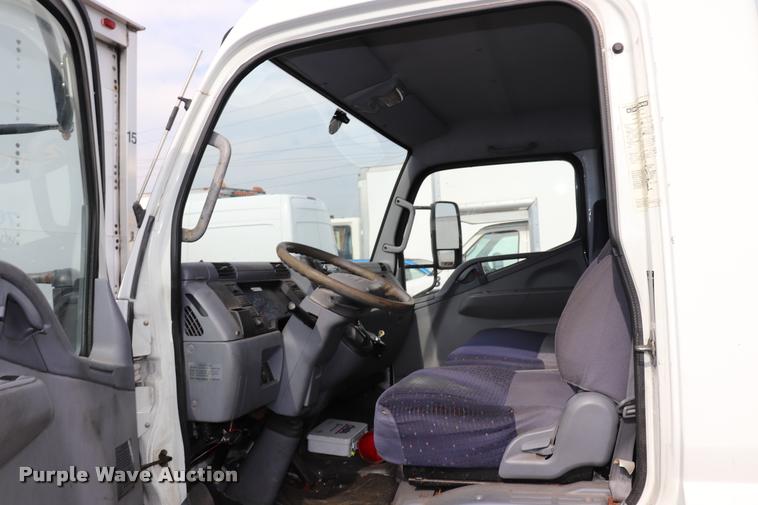 image for item DQ9479 2007 Sterling box truck